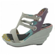 Illustration for article titled High-Heeled Running Shoes: Awesome Or Awful?